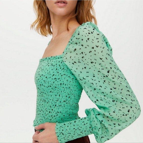 Aritzia Little Moon Gimlet Smocked Long Sleeve Blouse Top Medium - Picture 3 of 8